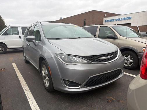 2018 Chrysler Pacifica Touring-L Plus