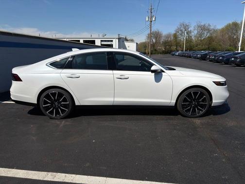 Platinum White Pearl 2026 Honda Accord Hybrid Touring