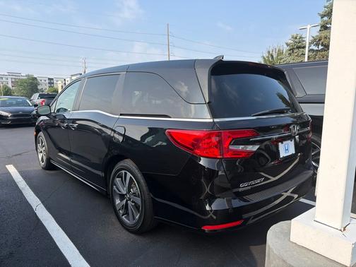 Black 2023 Honda Odyssey Touring