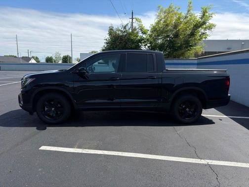 Crystal Black Pearl 2023 Honda Ridgeline Black Edition