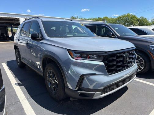 Gray 2023 Honda Pilot TrailSport