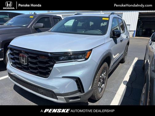 Gray 2023 Honda Pilot TrailSport