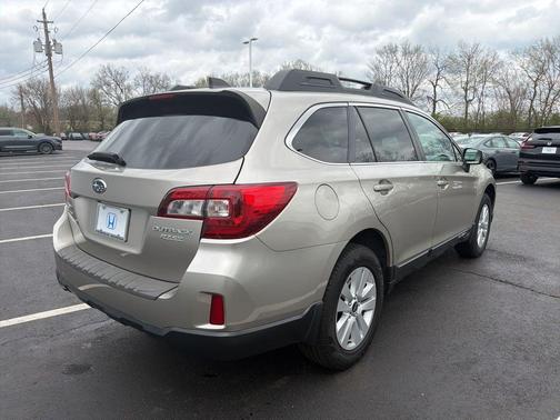 Tungsten Metallic 2017 Subaru Outback 2.5i Premium