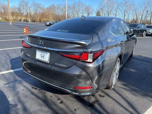 2022 Lexus ES 300h 300H