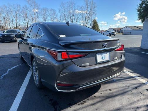 2022 Lexus ES 300h 300H