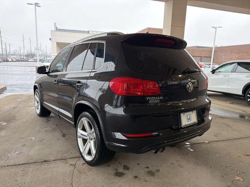 2016 Volkswagen Tiguan R-Line