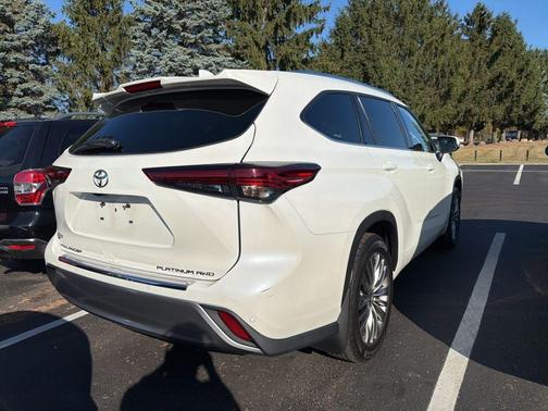 2021 Toyota Highlander Platinum