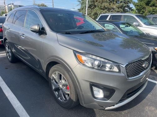 Titanium Silver 2018 Kia Sorento SX