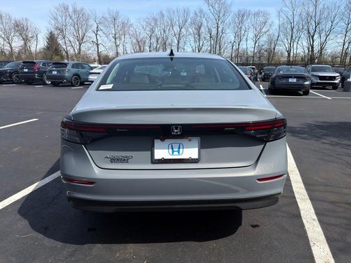 Urban Gray Pearl 2026 Honda Accord SE