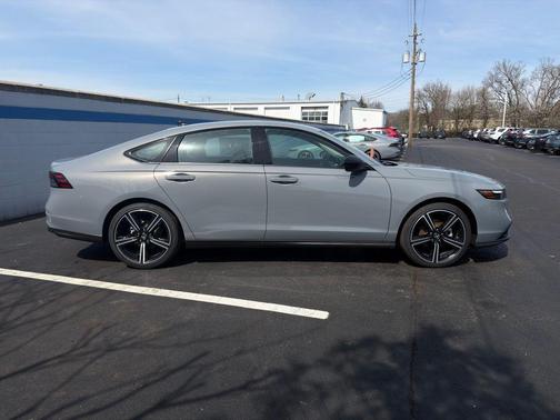 Urban Gray Pearl 2026 Honda Accord SE