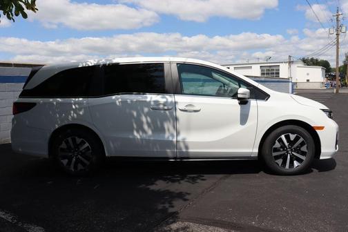 Platinum White Pearl 2026 Honda Odyssey EX-L