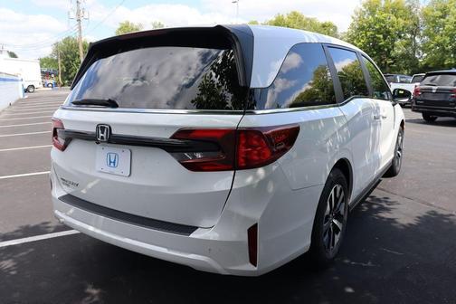 Platinum White Pearl 2026 Honda Odyssey EX-L