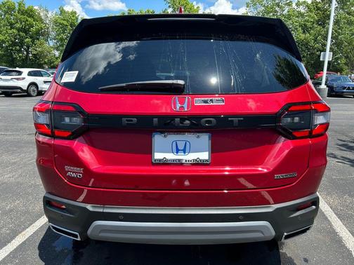 2025 Honda Pilot Touring