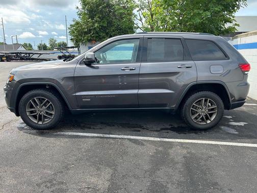 2016 Jeep Grand Cherokee Laredo
