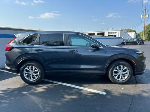 Meteorite Gray Metallic 2026 Honda CR-V LX