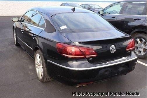 Photo 2 of 18 of 2015 Volkswagen CC 2.0T Executive