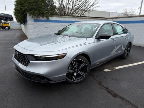 Solar Silver Metallic 2026 Honda Accord SE