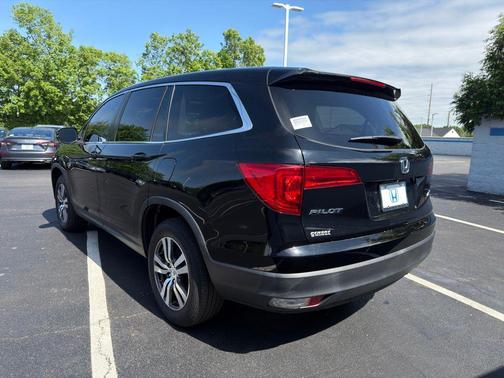 Crystal Black Pearl 2017 Honda Pilot EX-L