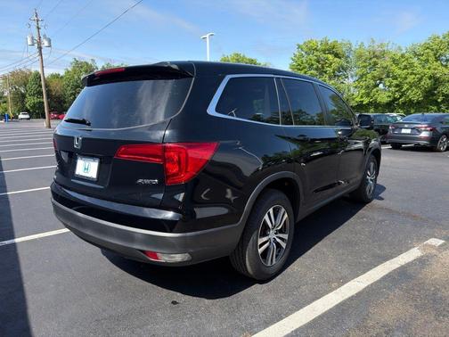 Crystal Black Pearl 2017 Honda Pilot EX-L