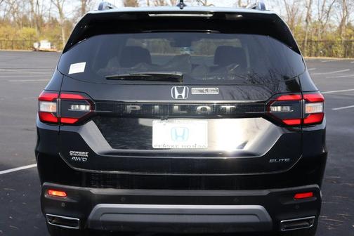 2025 Honda Pilot Elite