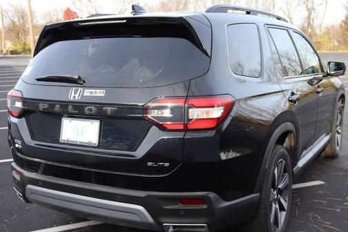 2025 Honda Pilot Elite
