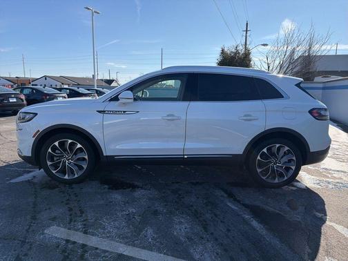 2023 Lincoln Nautilus Reserve