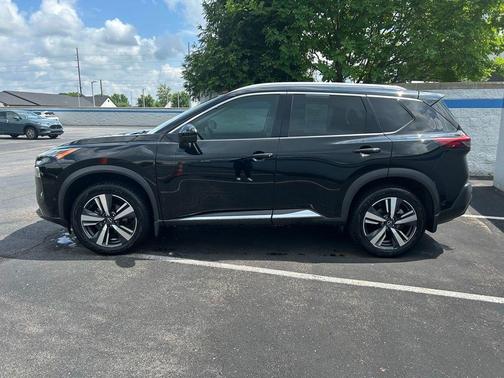 2022 Nissan Rogue SL