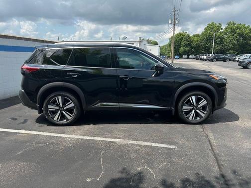 2022 Nissan Rogue SL