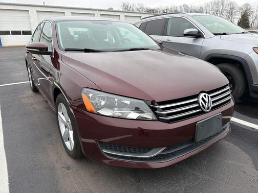2012 Volkswagen Passat 2.5 SE