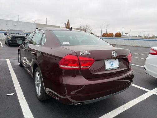 2012 Volkswagen Passat 2.5 SE