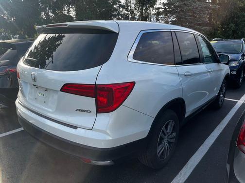 White 2016 Honda Pilot EX-L