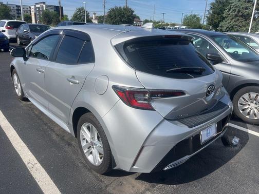 Classic Silver Metallic 2020 Toyota Corolla Hatchback SE