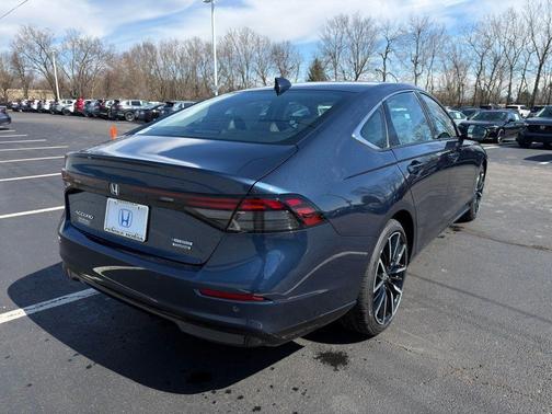 Canyon 2026 Honda Accord Hybrid Touring