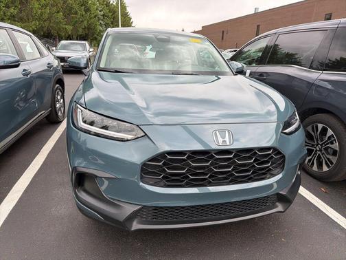 Pearl 2024 Honda HR-V LX