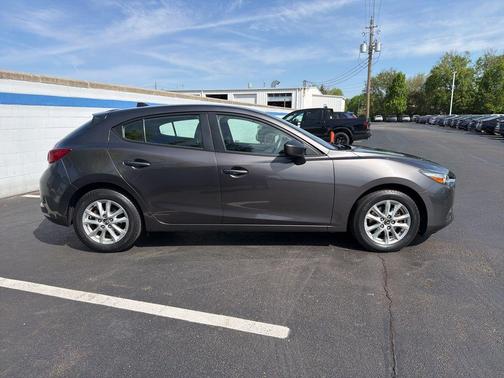 Machine Gray Metallic 2018 Mazda Mazda3 Sport