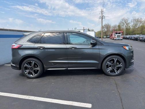 Magnetic 2019 Ford Edge ST
