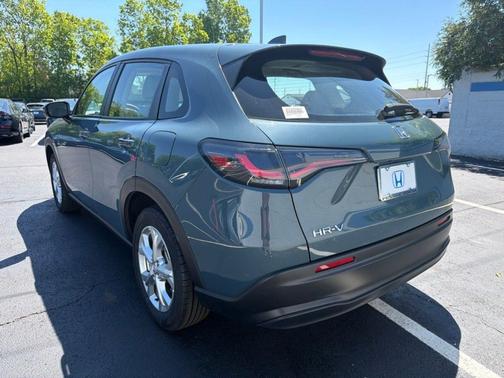 Pearl 2023 Honda HR-V LX