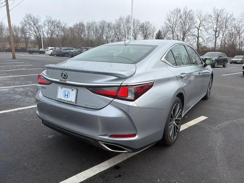 2022 Lexus ES 350 Base