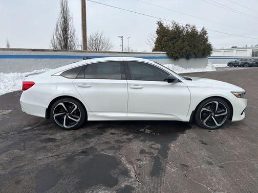 2022 Honda Accord Sport SE