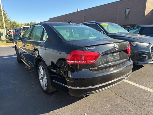2014 Volkswagen Passat Auto SEL Premium