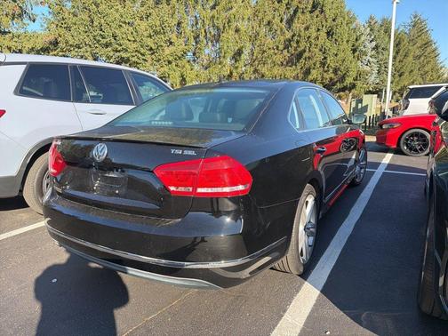 2014 Volkswagen Passat Auto SEL Premium