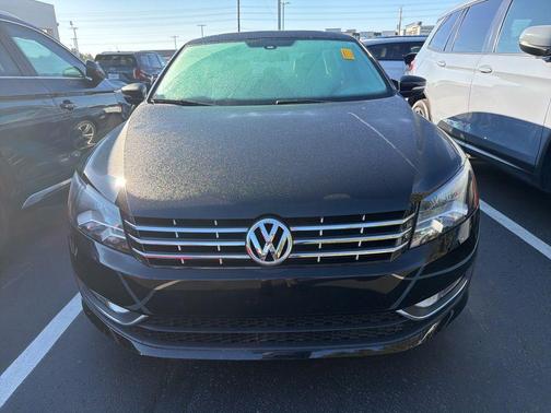 2014 Volkswagen Passat Auto SEL Premium