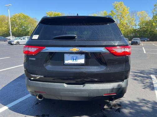 2021 Chevrolet Traverse LS