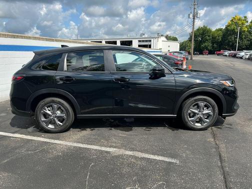 Crystal Black Pearl 2026 Honda HR-V LX