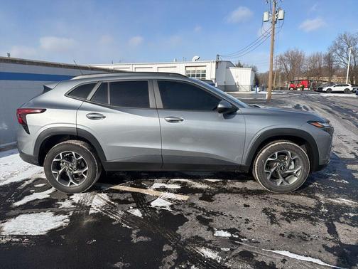 2024 Chevrolet Trax LT
