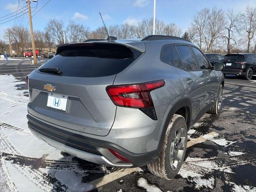 2024 Chevrolet Trax LT