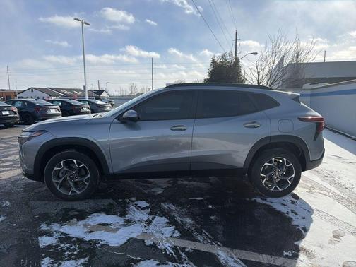 2024 Chevrolet Trax LT