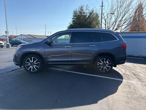 2019 Honda Pilot Touring 8-Passenger