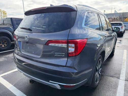 2019 Honda Pilot Touring 8-Passenger