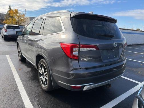 2019 Honda Pilot Touring 8-Passenger